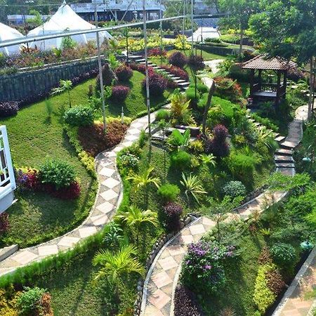 Chevilly Resort And Camp Богор Екстер'єр фото