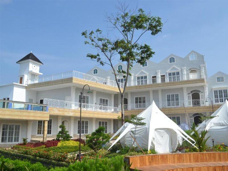 Chevilly Resort And Camp Богор Екстер'єр фото
