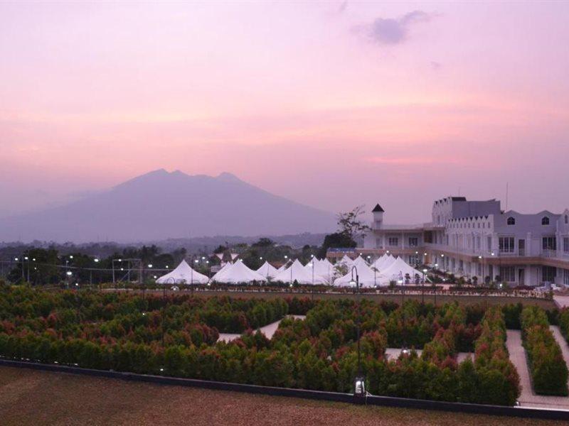 Chevilly Resort And Camp Богор Екстер'єр фото